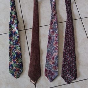 LOT OF 4 NECK TIES - GUCCI & CHRISTIAN DIOR (3)